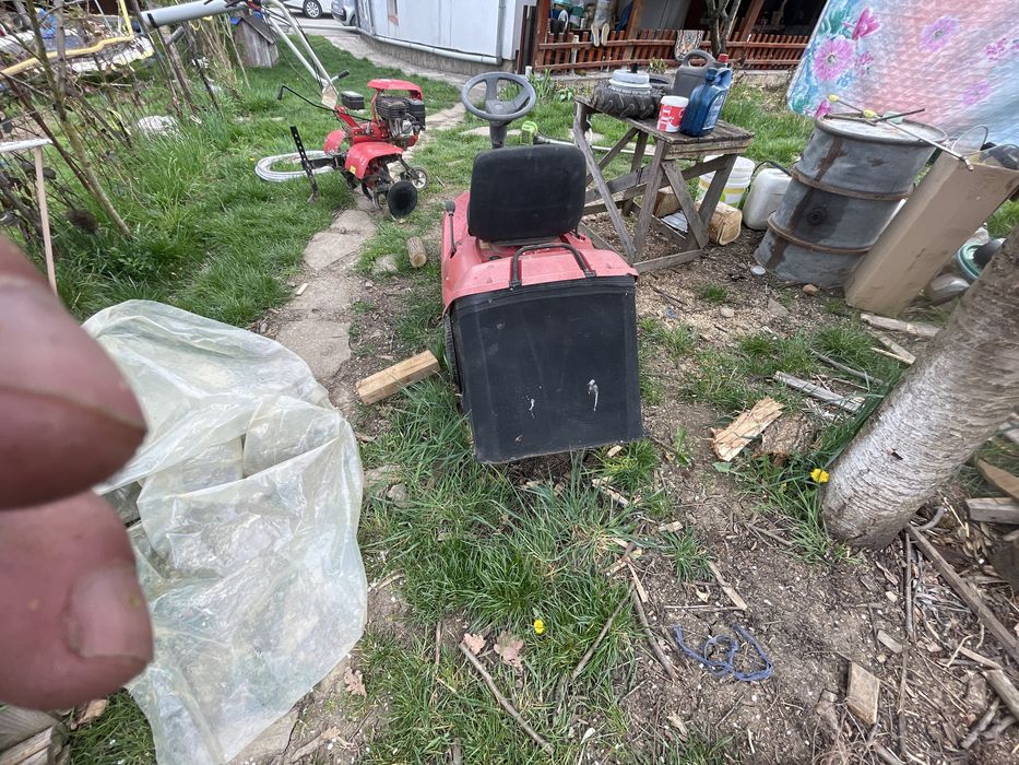 Masina de cosit iarba