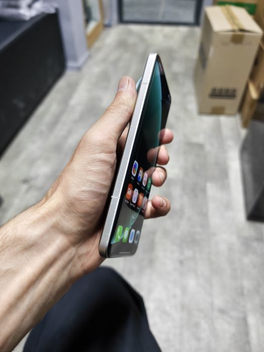 Xiaomi 15 ultra 12/256 в идеальном состоянии