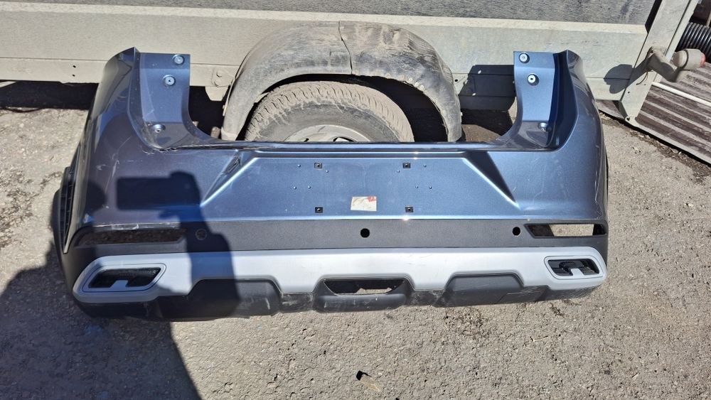 Продам бампер задний