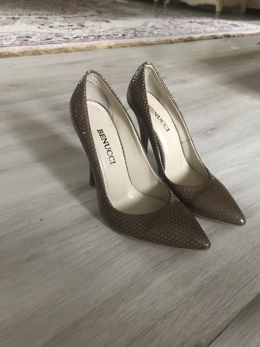 Женские туфли