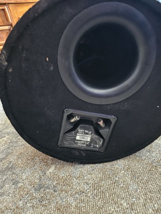 Vand subwoofer Axton