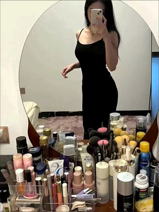 Новое чёрное платье