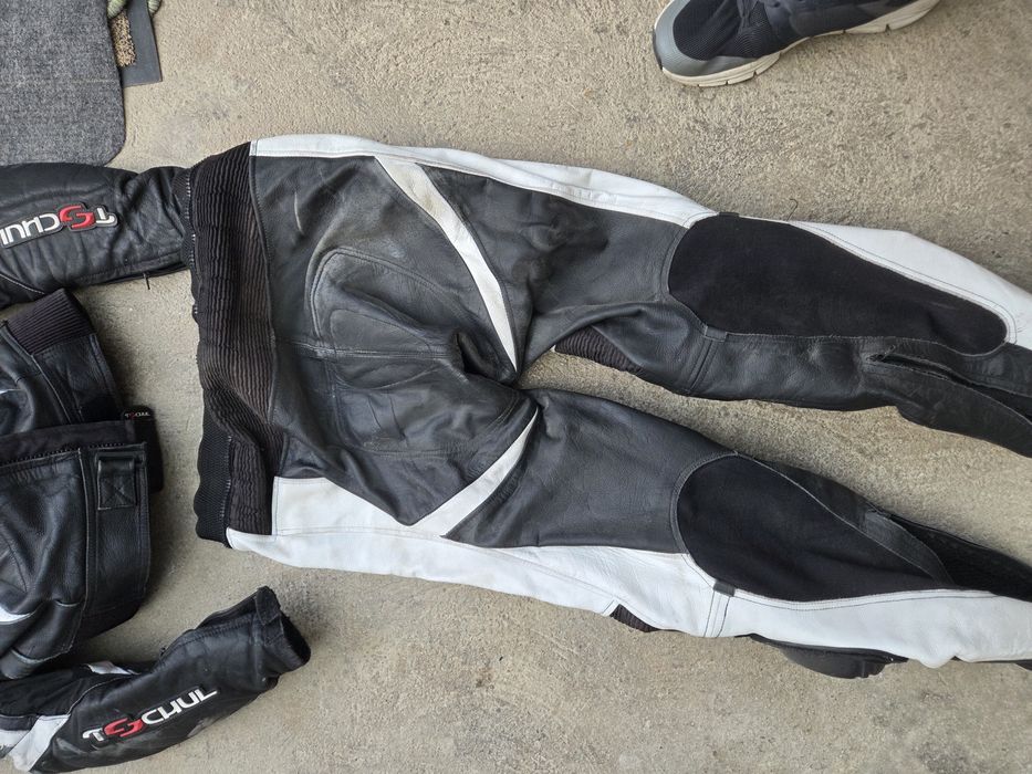Costum piele moto mărimea 54