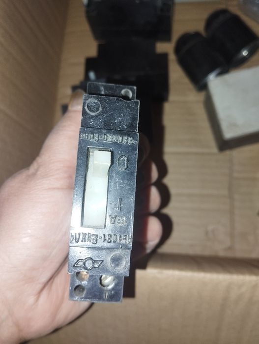 Автомат электрический