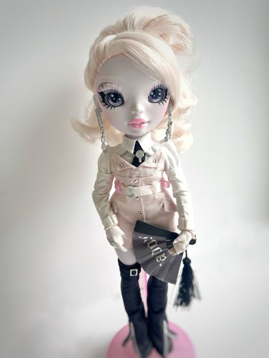 Продам куклу Karla Choupette Shadow high
