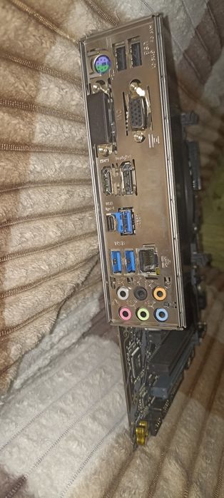 Комплект GIGABYTE B365M D3H + Intel Core i5-8600
