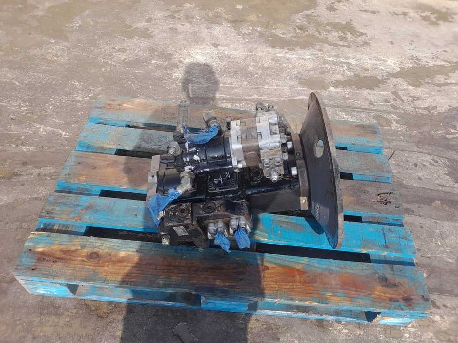 Pompa hidraulica KPM Kawasaki K5V80DTP1KBR excavator New Holland
