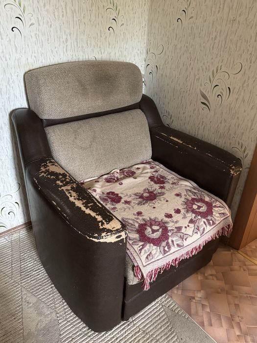 Диваны по 5000 кресло 2000