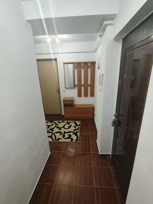 Garsoniera de închiriat zona Noua