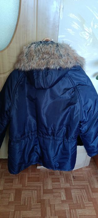 Продам куртку зимнюю