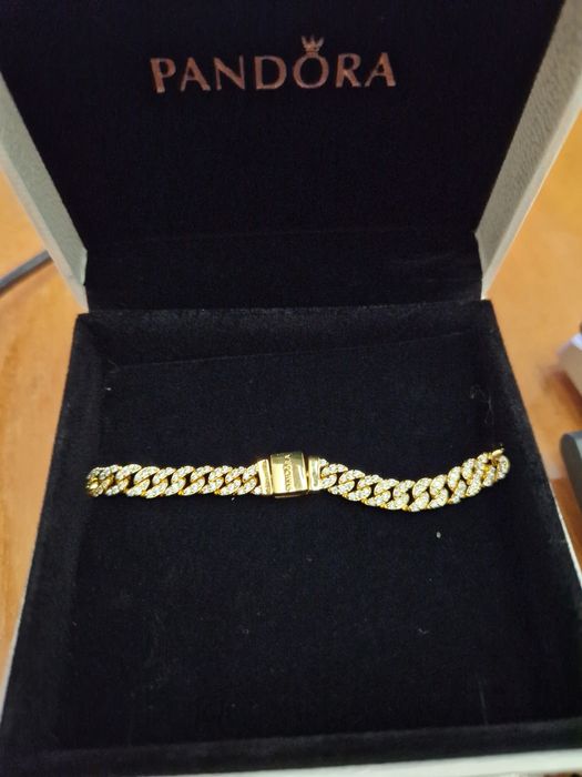 Пандора златна ..