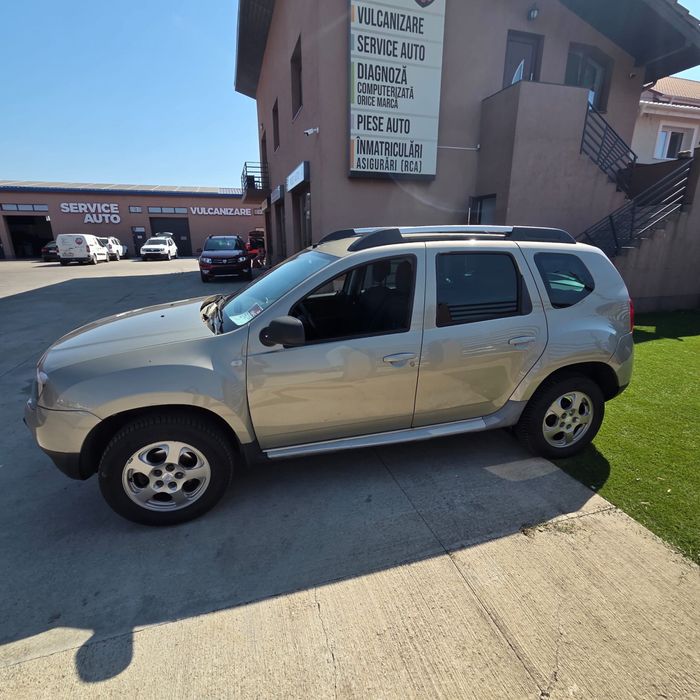 Dacia Duster 4x4 —-1,5 D —-5400€
