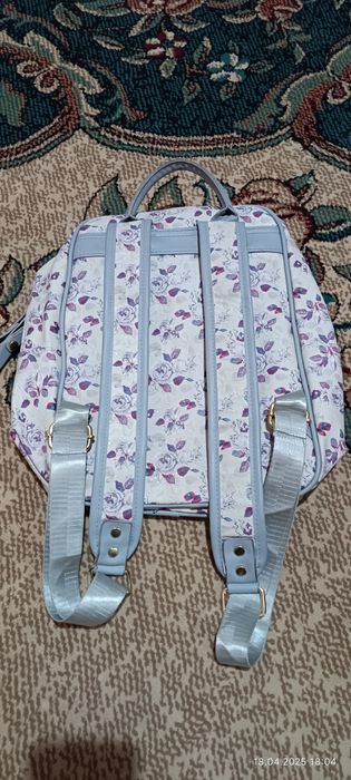 Рюкзак для девочки.