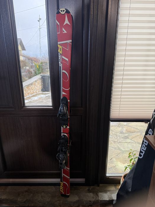 Schiuri Atomic Race, 140 cm