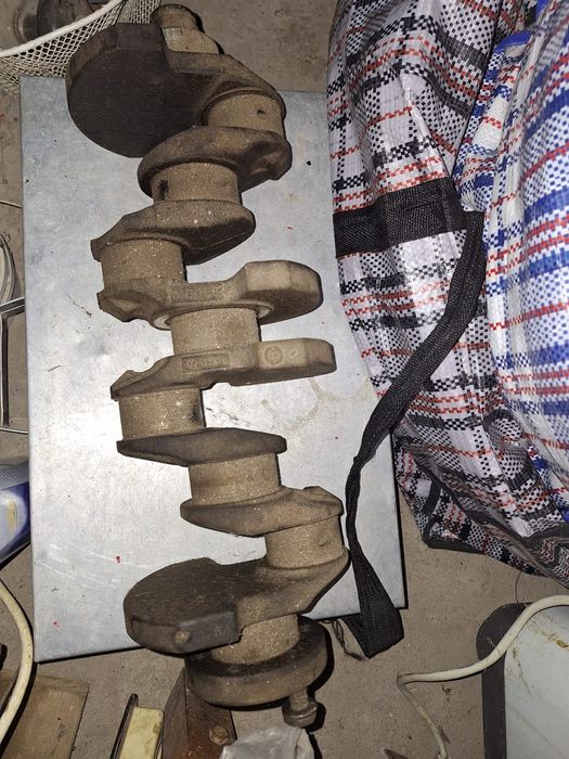 Продам разобранный двигатель 1.6 от Golf 2