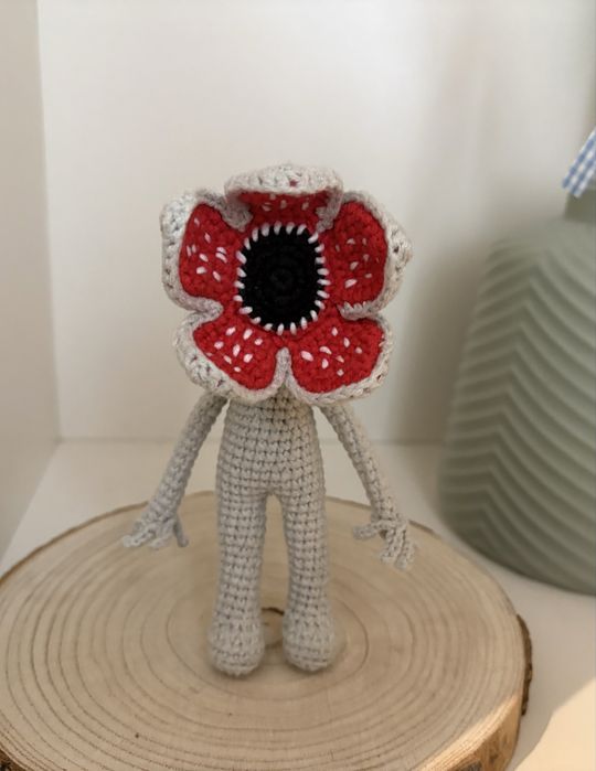 Плетена играчка Демогоргон