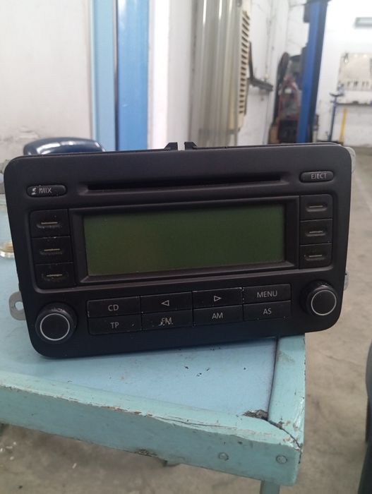 Оригинален CD player за VW GOLF 5