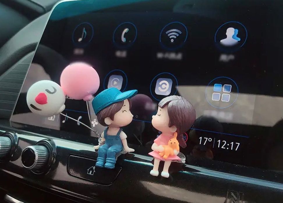 Фигурки за таблото на колата