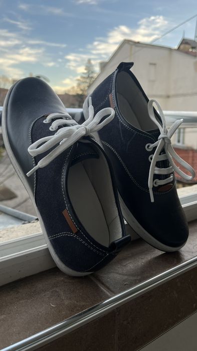 Нови спортни обувки