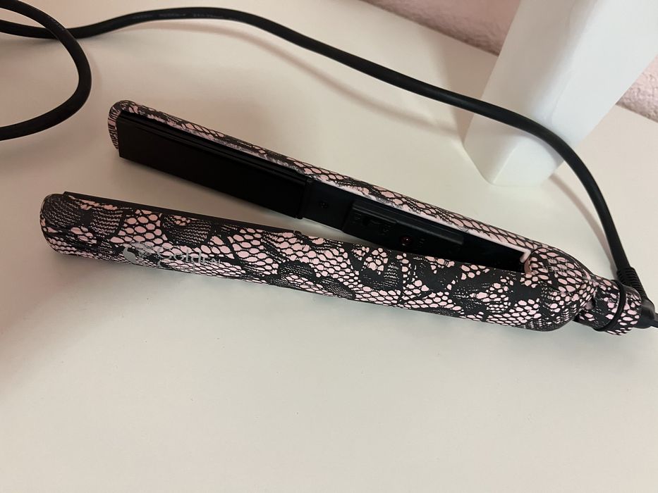 Преса за коса на Golden curl