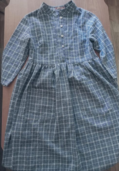 Продам платья новые