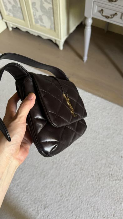 Saint Laurent (YSL) Loulou