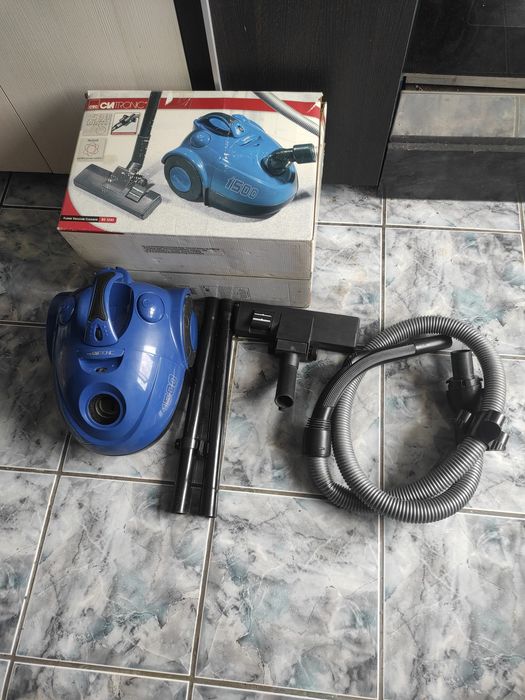 Aspirator cu sac în perfectă stare de funcționare. Este aproape nou.