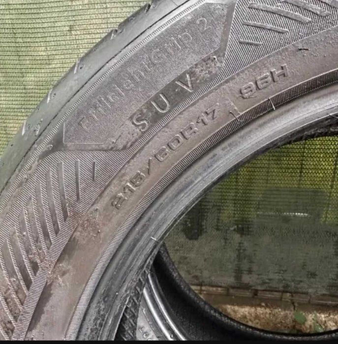 Set 4 Anvelope Vara Goodyear EfficientGrip 215/60 R17 DOT 2024 - Rulate 5000km compatibile Dacia Duster, Nissan, Toyota etc