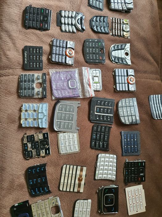Vând tastaturi de telefoane