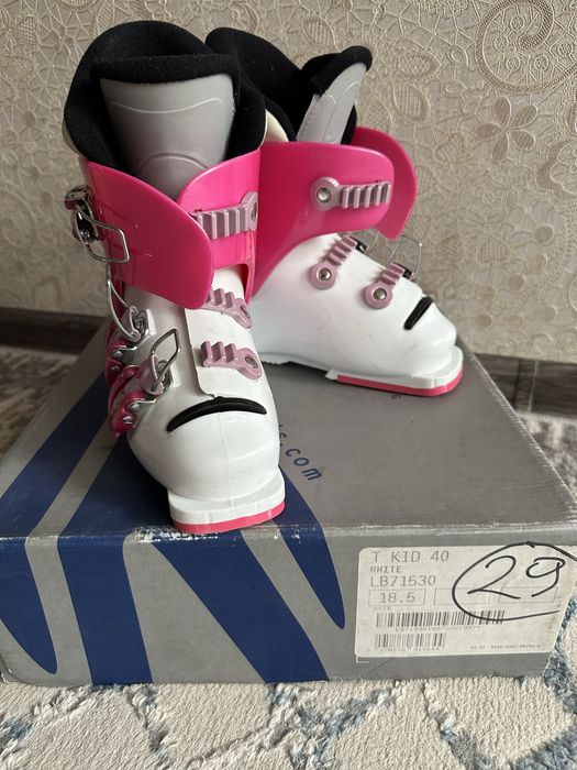 Детские горнолыжные ботинки