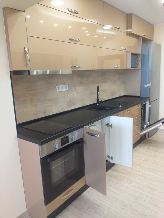 Продава се Офис в Варна, Базар Левски - 120 кв.м за 2500 €/кв.м - Снимка #13