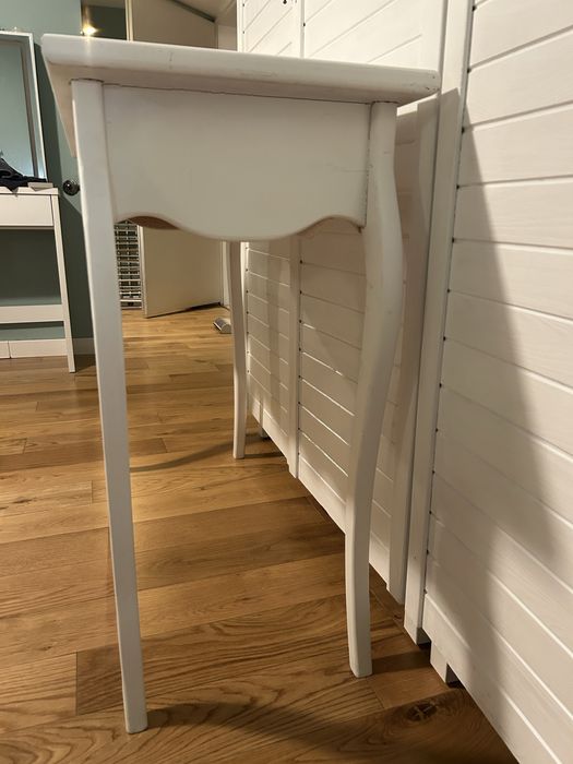 Дървена тоалетка бяла