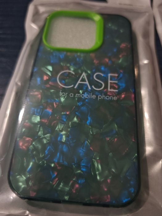 IPhone 15 Pro цветни гърбове