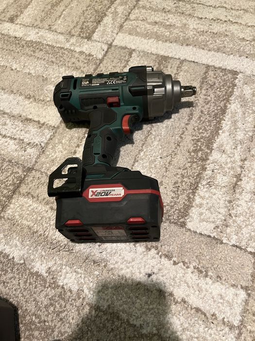 Продавам гайковерт prakside