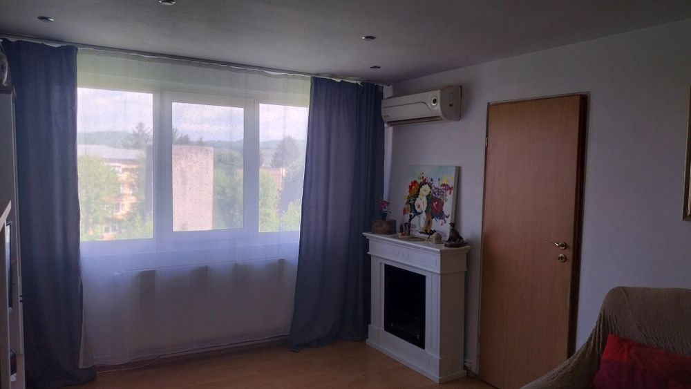 Vand apartament cu 2  camere zona Nord.