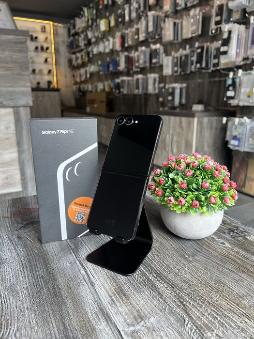Samsung Galaxy Z Flip 7 SE - SH 24 Luni Garantie
