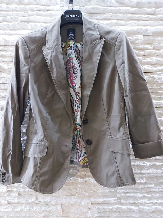 Sacouri marimea 42 it