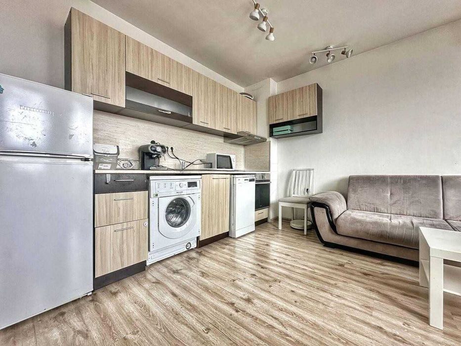 Дава се под наем Тристаен апартамент в Пловдив, Южен - 94 кв.м за 425 € - Снимка #2