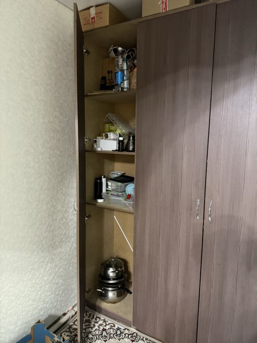 Продам шкаф с зеркалом 310х235
