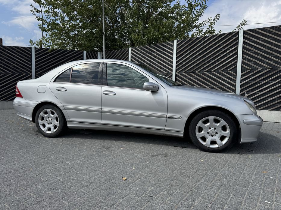 MERCEDES-BENZ C-Class 2005 — imagine 3