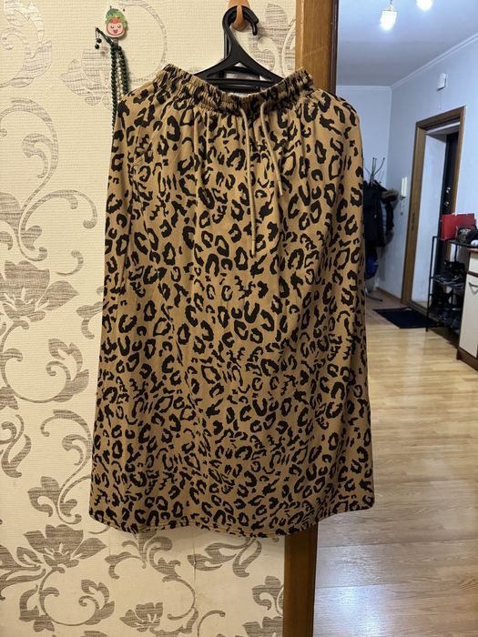 Продам двойку и платья базовые