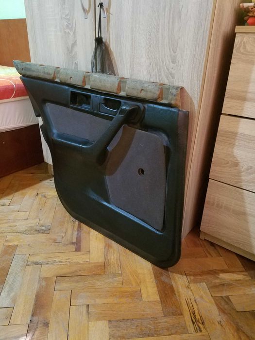 Кора за врата за bmw e34 бмв е34 Задна лява!