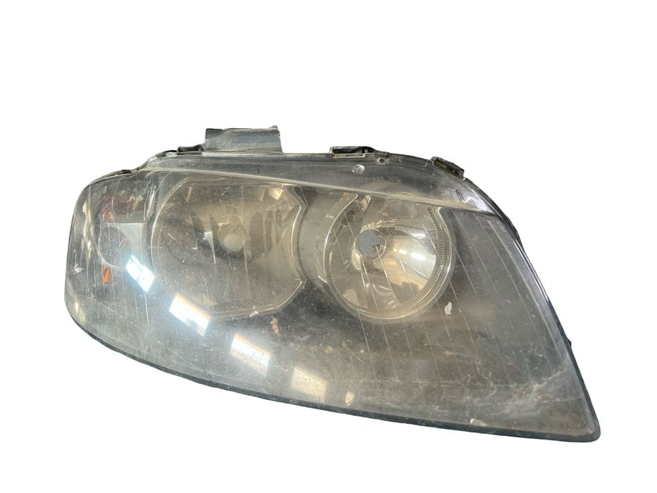 Far Dreapta Fata Audi A3 Ii 8P1 2003 - 2013 8P0941004L