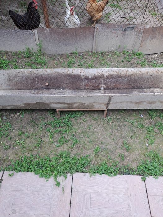 Продам кормушку для животных