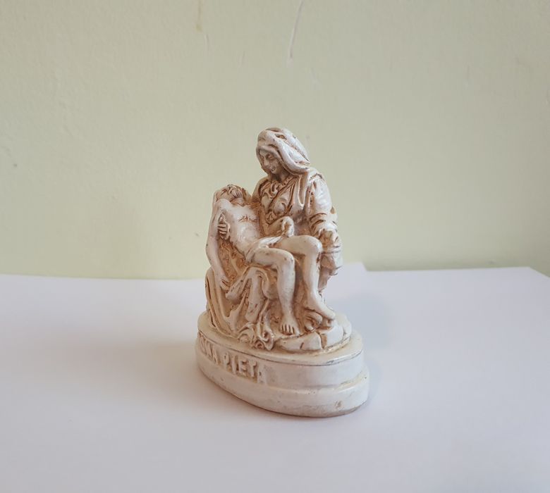 Miniatura italiana Pieta de Michelangelo ca noua