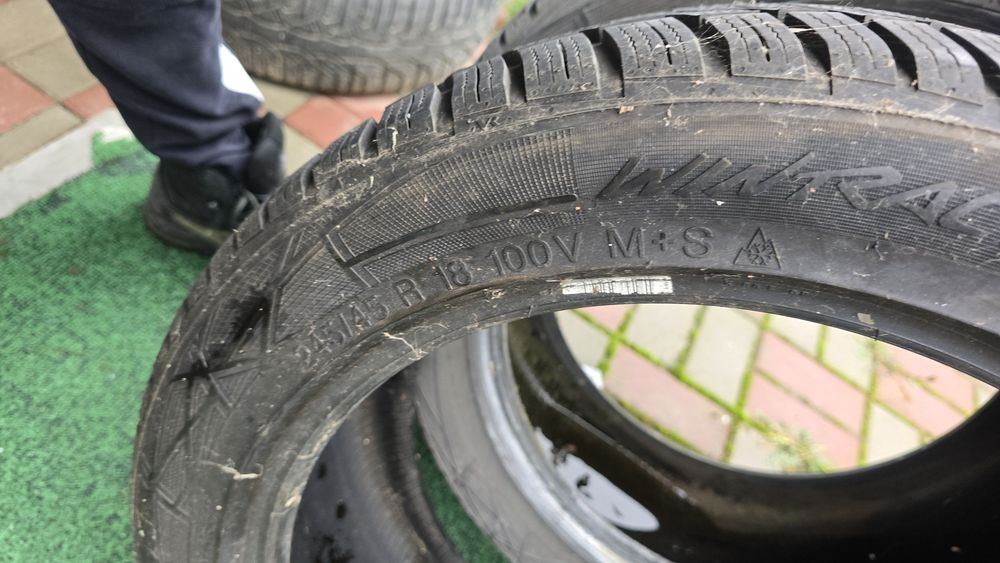 Anvelope iarna 245/45/18