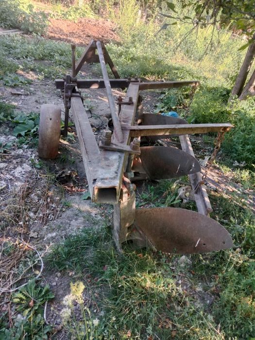 Үш корпусты соқа сатылады