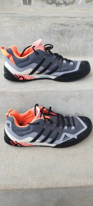 Продават се Adidas