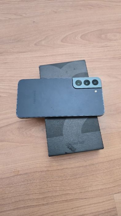 Обменяю Samsung galaxy s 22 128