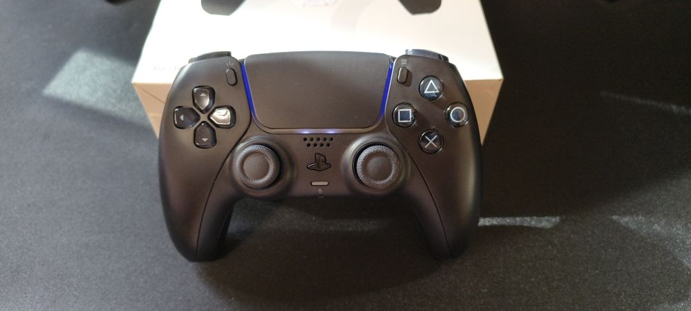 Продавам Playstation 5 Dualsence конторлер
